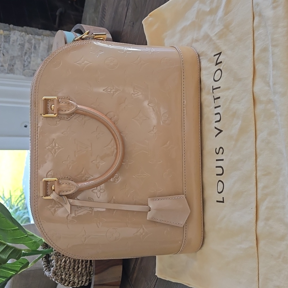 Louis Vuitton Alma PM Rose Florentine Vernis Leather
